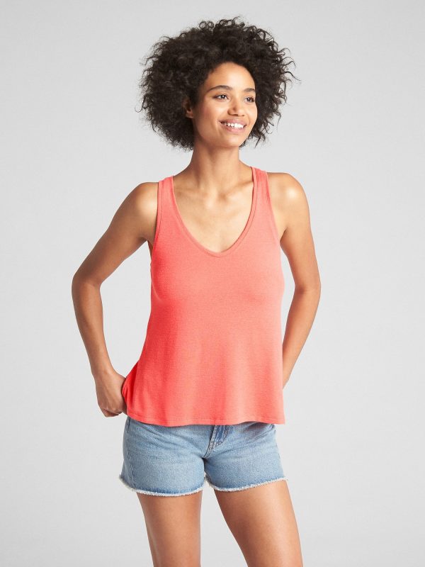GapFit Medium Impact Strappy Shelf Tank